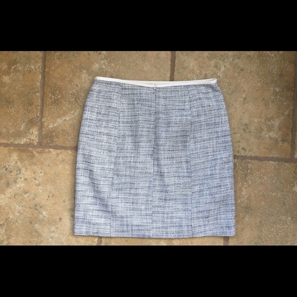 Vince Camuto Adorable Tweed Skirt💕 - Picture 3 of 5